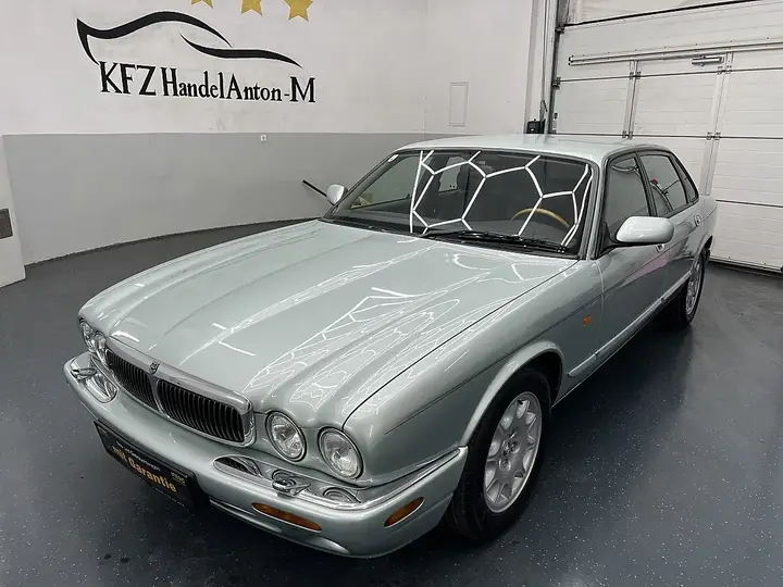 Jaguar Xj