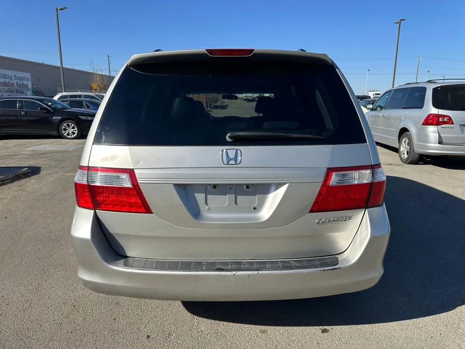 Honda Odyssey 2005 photo 4