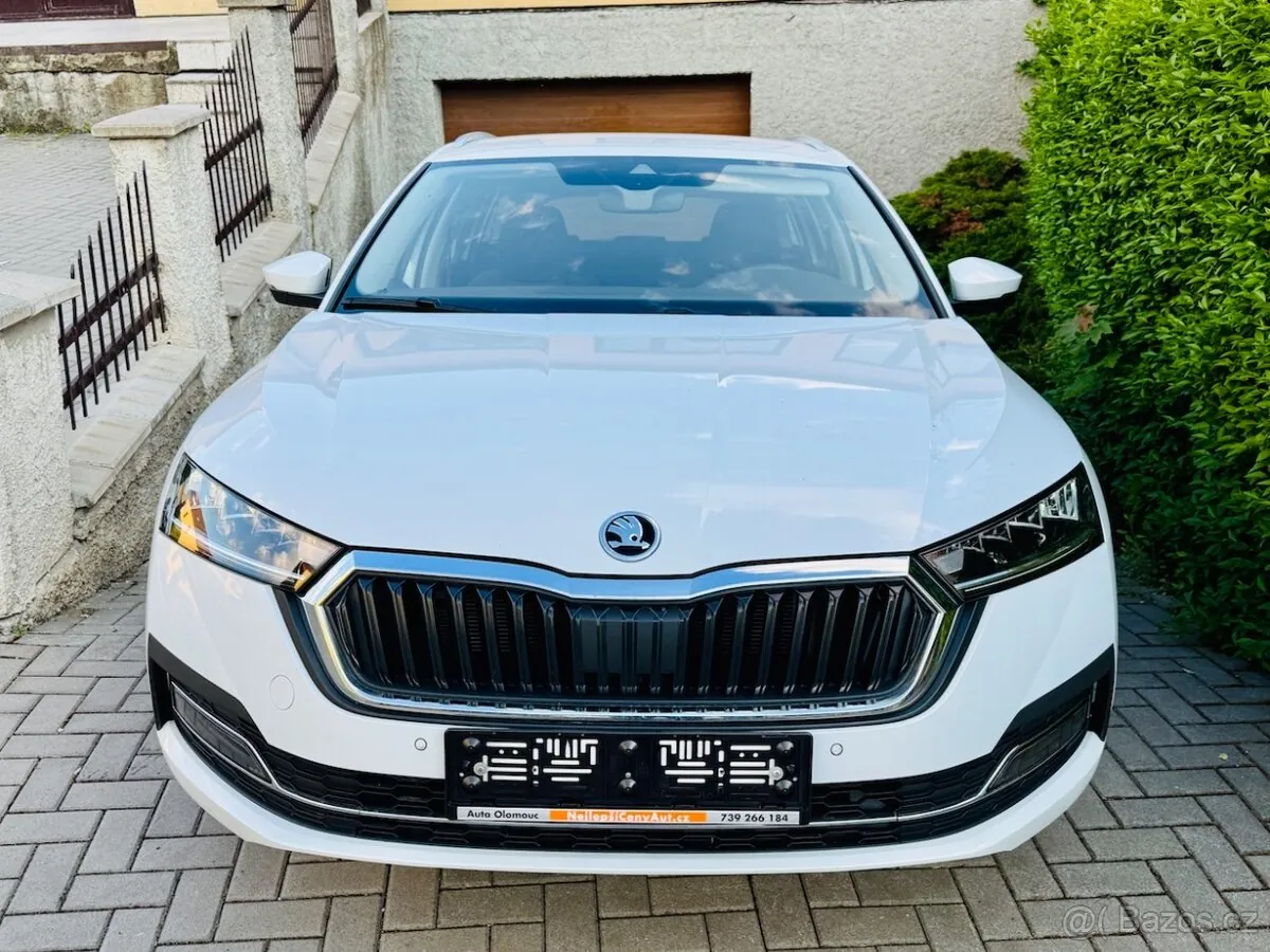 Skoda Octavia Iv 2022 photo 2
