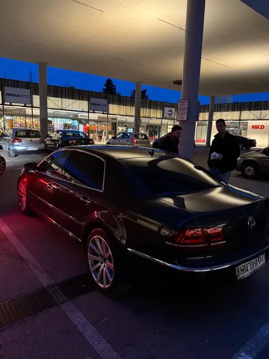 Volkswagen Phaeton 2014 photo 3