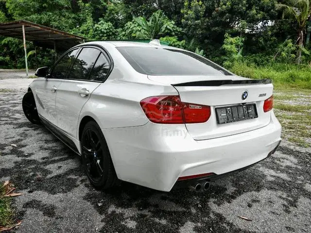 BMW 328I