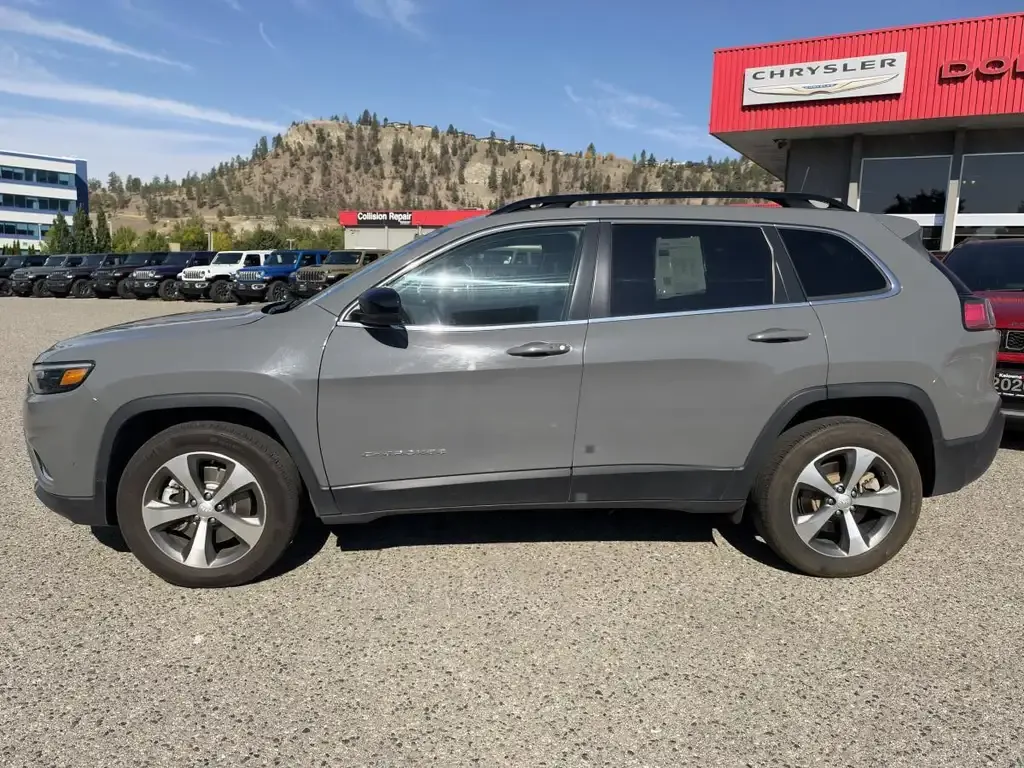 Jeep Cherokee 2022 photo 3