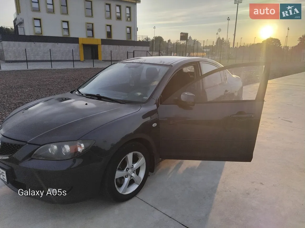 Mazda 3 2006 photo 2
