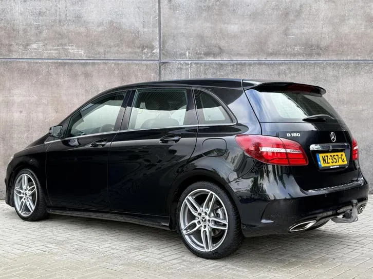 Mercedes-Benz B-Class 2017 photo 2