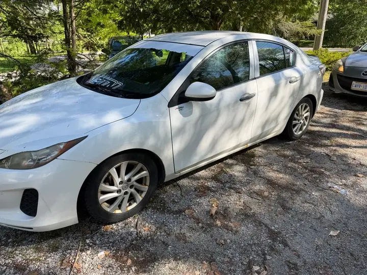 Mazda 3 2012 photo 5