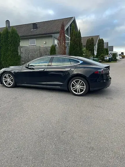 Tesla Model S 2016 photo 3