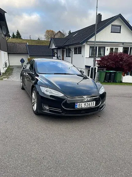 Tesla Model S 2016 photo 2