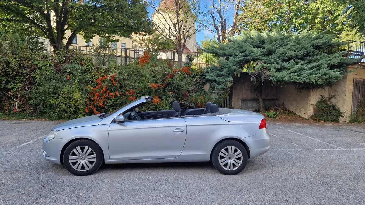 Volkswagen Eos 2009 photo 2