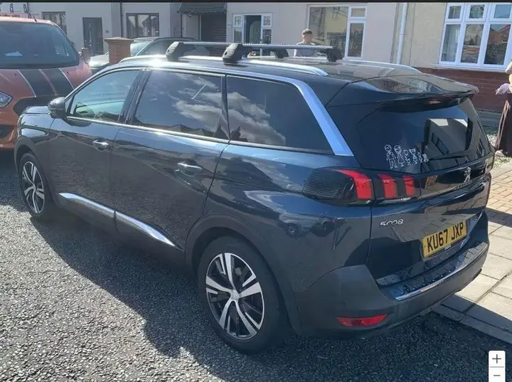 Peugeot 5008 2017 photo 4