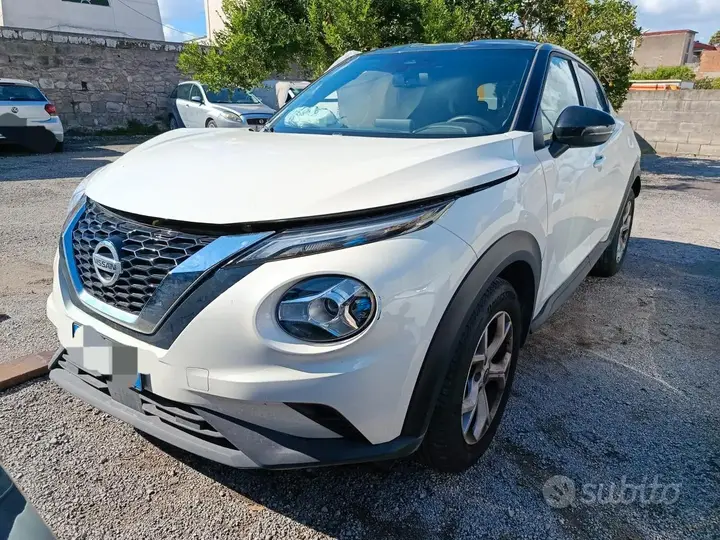Nissan Juke 2022 photo 2