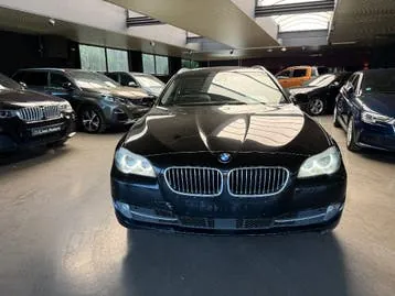 BMW 5 Series 2011 photo 2