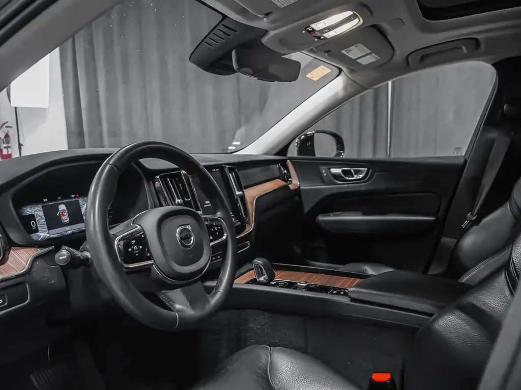 Volvo Xc60 2023 photo 2