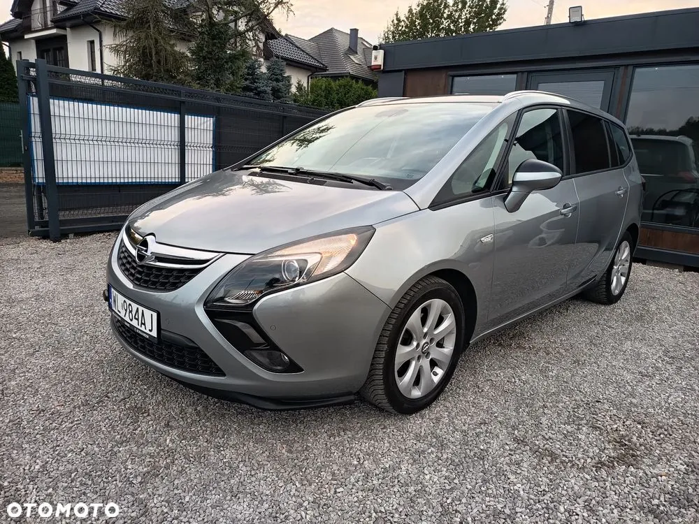 Opel Zafira 2015 photo 2