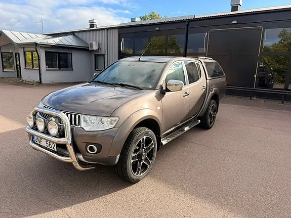 Mitsubishi L200 2012 photo 2