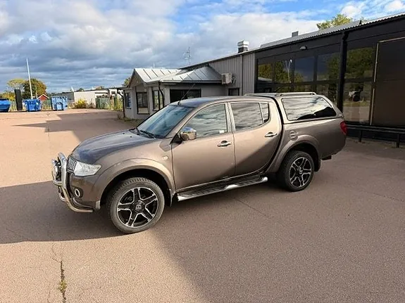 Mitsubishi L200 2012 photo 3