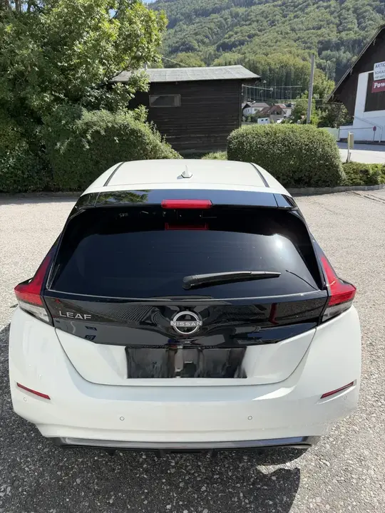 Nissan Leaf 2023 photo 3