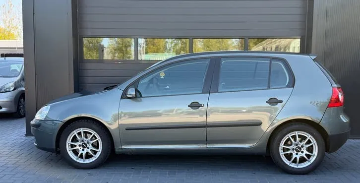 Volkswagen Golf 2005 photo 3