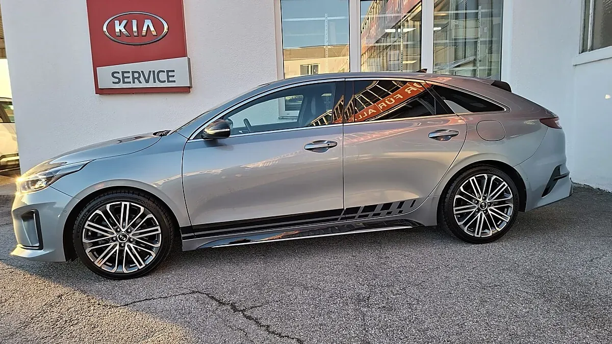Kia Proceed