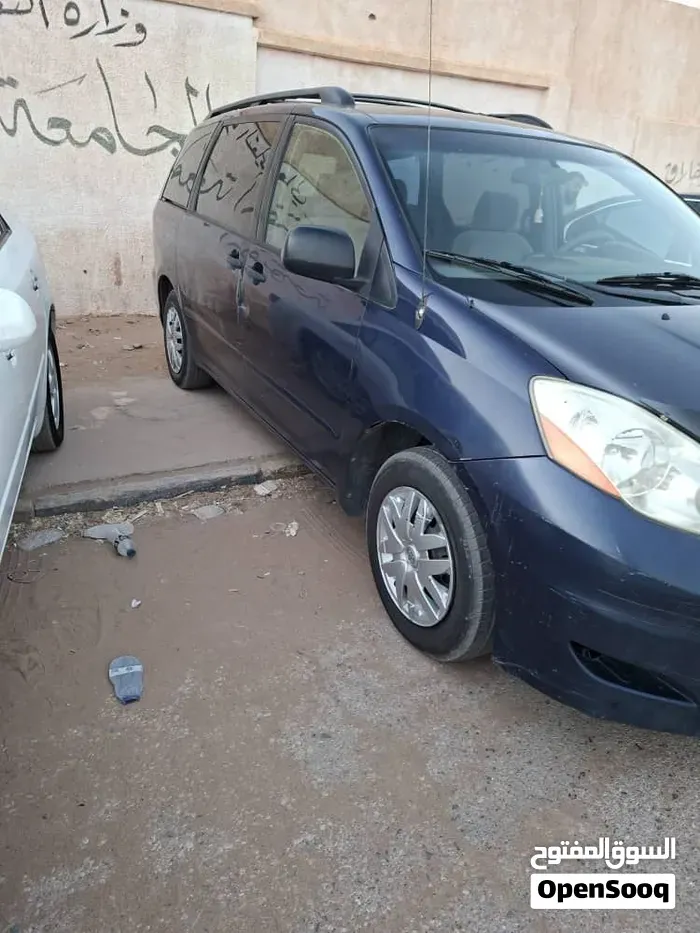 Toyota Sienna 2006 photo 2