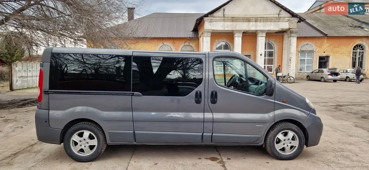 Opel Vivaro 2013 photo 3