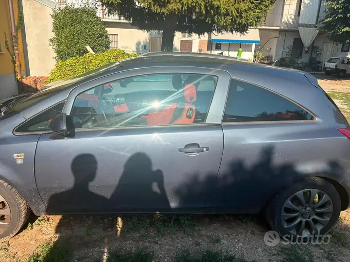 Opel Corsa 2010 photo 3
