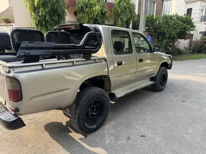 Toyota Hilux