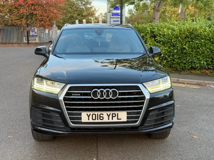 Audi Q7 2016 photo 2