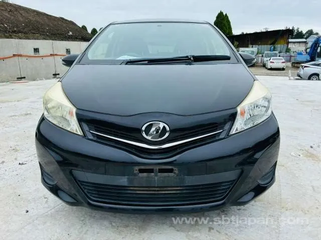 Toyota Vitz Jewela 2012 photo 5