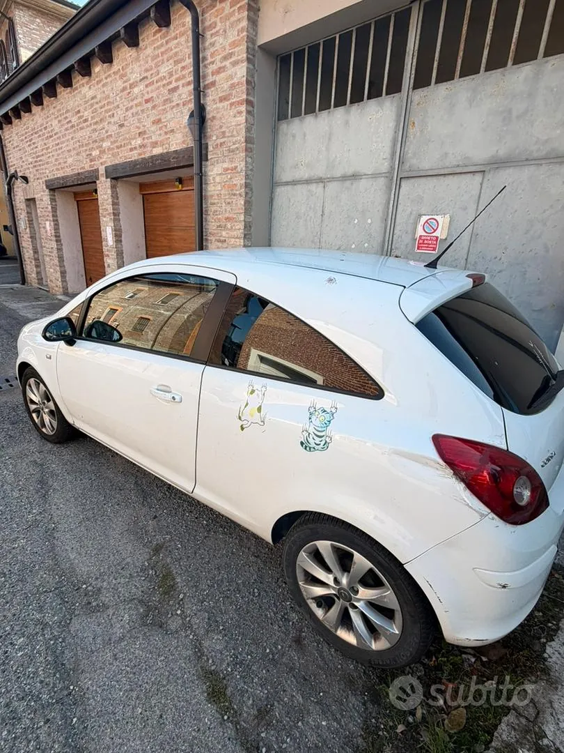 Opel Corsa 2012 photo 4