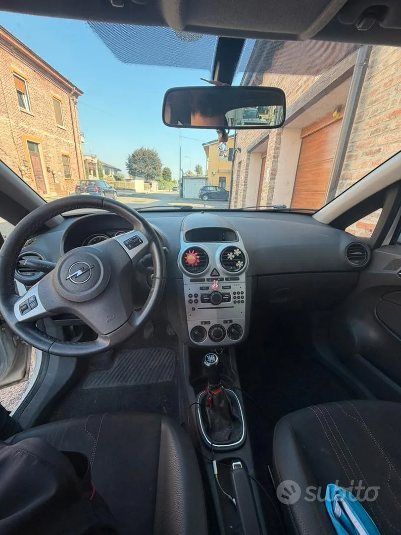 Opel Corsa 2012 photo 5