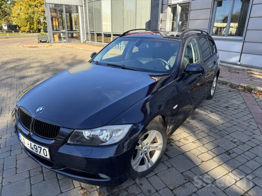 BMW 318 2008 photo 4