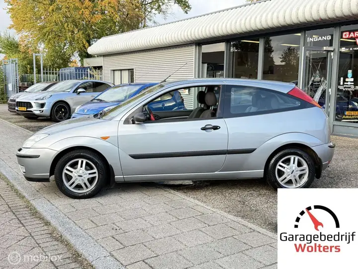 Ford Focus 2003 photo 2