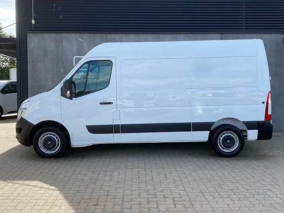 Nissan Interstar 2024 photo 2