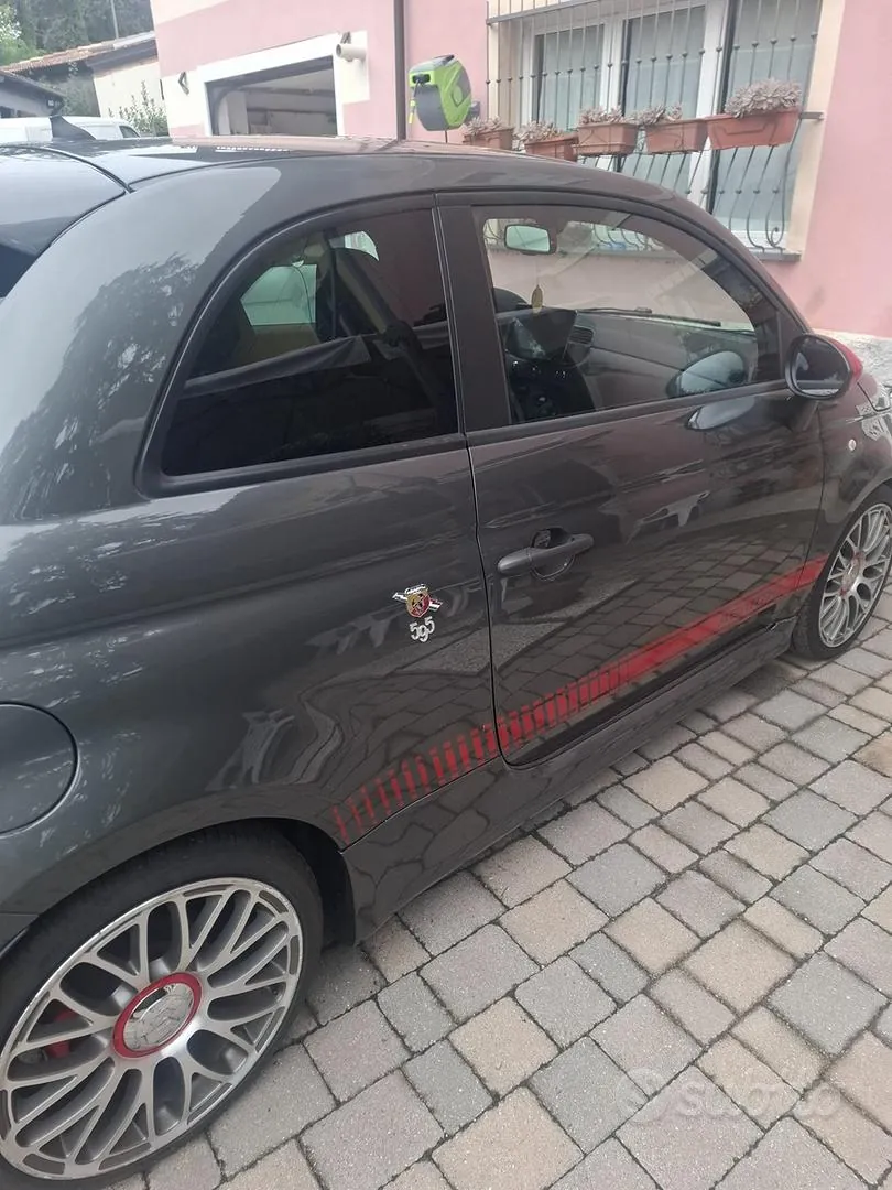 Alfa Romeo Giulietta 2011 photo 4