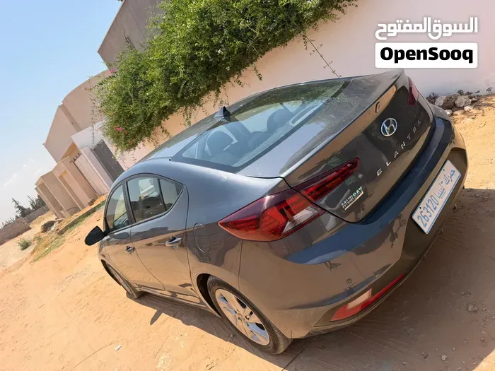 Hyundai Elantra 2020 photo 4