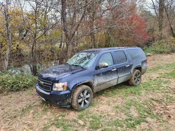 Chevrolet Suburban 2008 photo 3