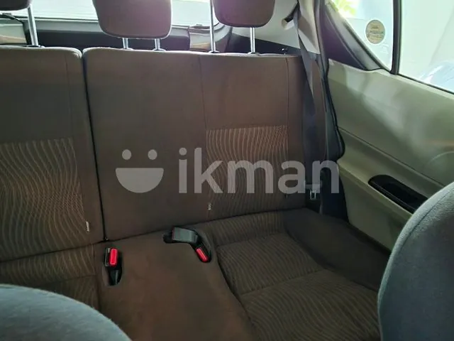Toyota Aqua 2012 photo 4