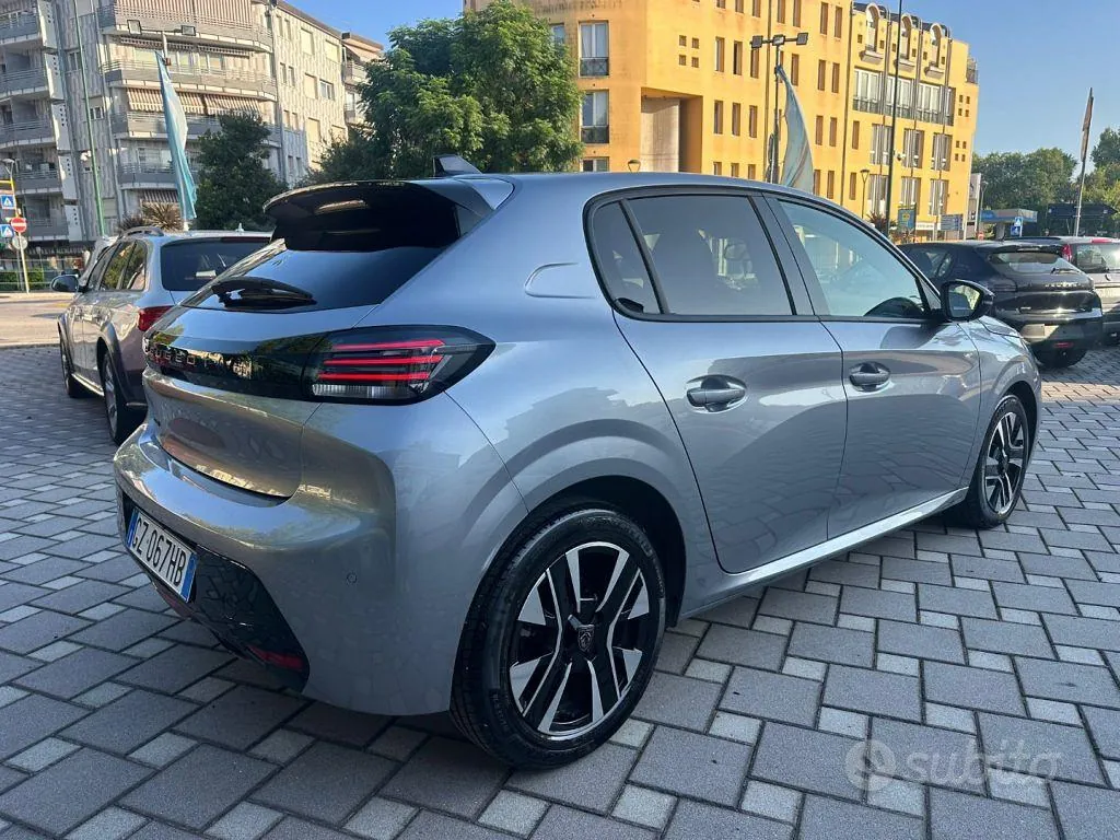 Peugeot 208 2025 photo 4