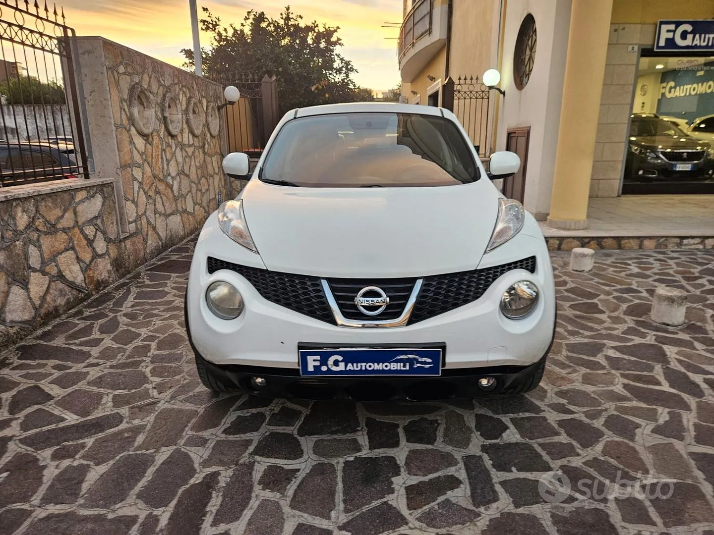 Nissan Juke 2012 photo 2