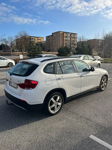 BMW X1 2011 photo 2