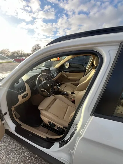 BMW X1 2011 photo 4