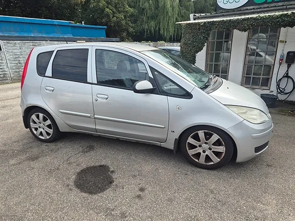 Mitsubishi Colt 2007 photo 2