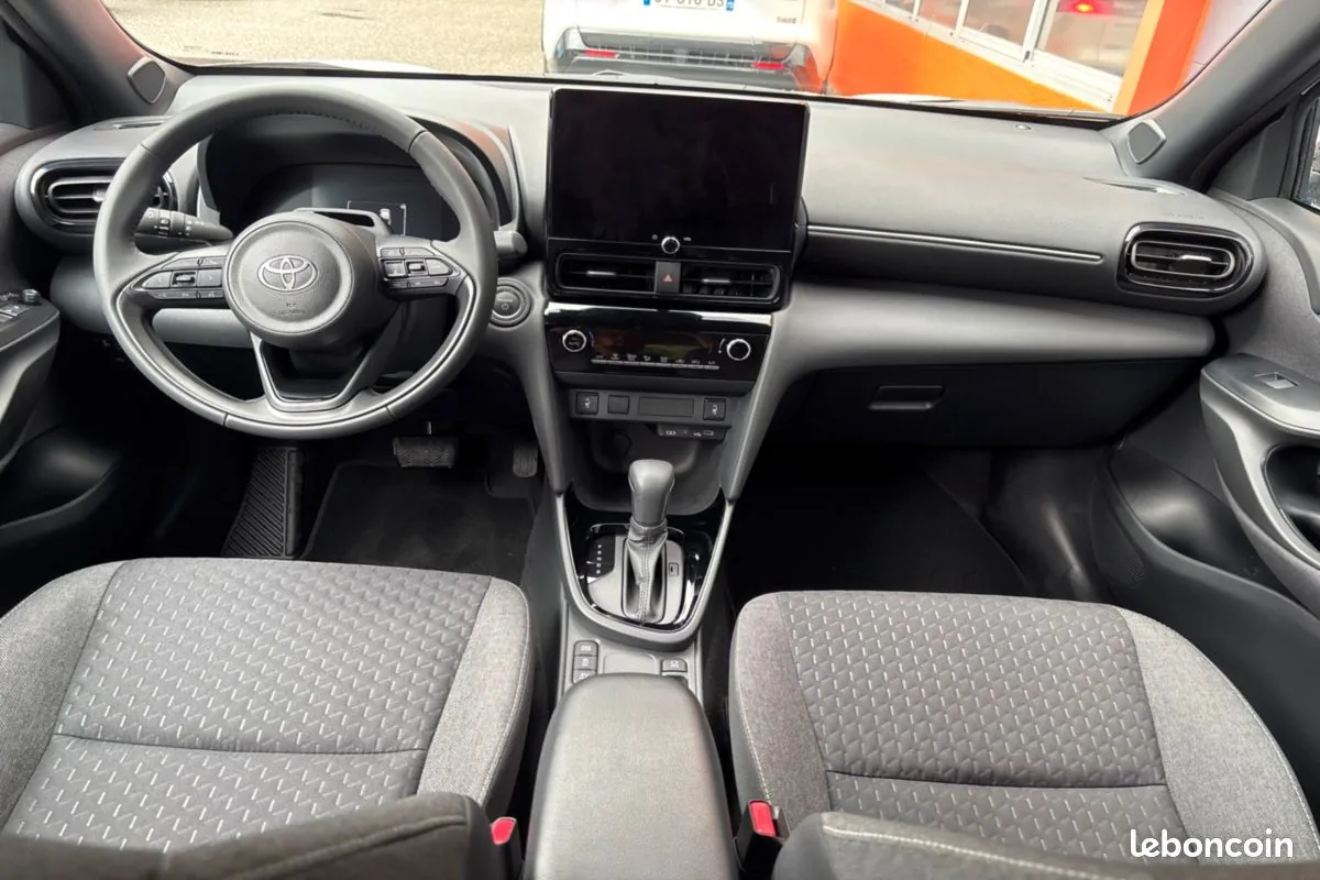 Toyota Yaris Cross 2026 photo 2