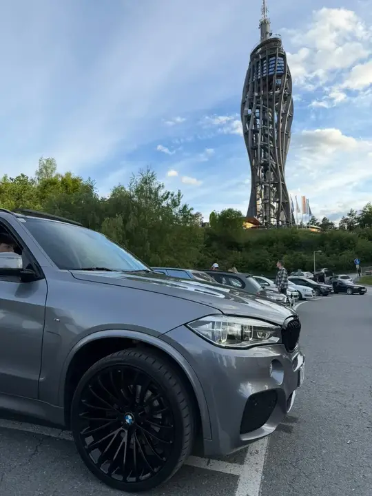 BMW X5 2015 photo 2