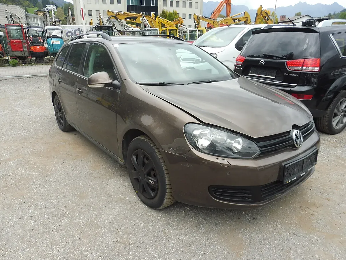 Volkswagen Golf 2011 photo 2