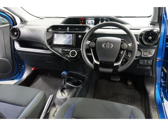 Toyota Aqua S 2019 photo 2