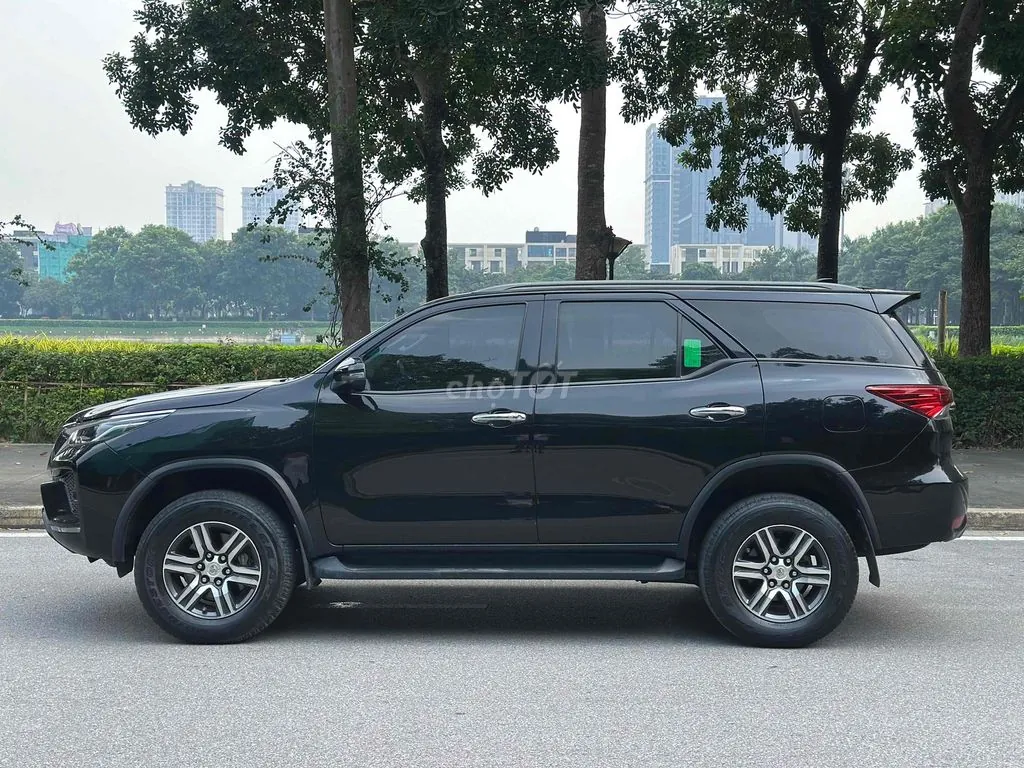 Toyota Fortuner 2022 photo 4