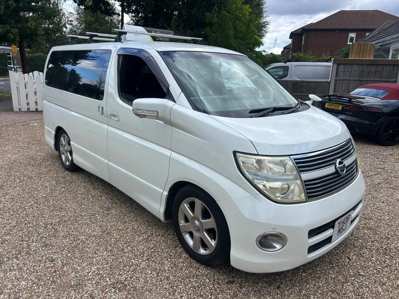 Nissan Elgrand 2021 photo 4