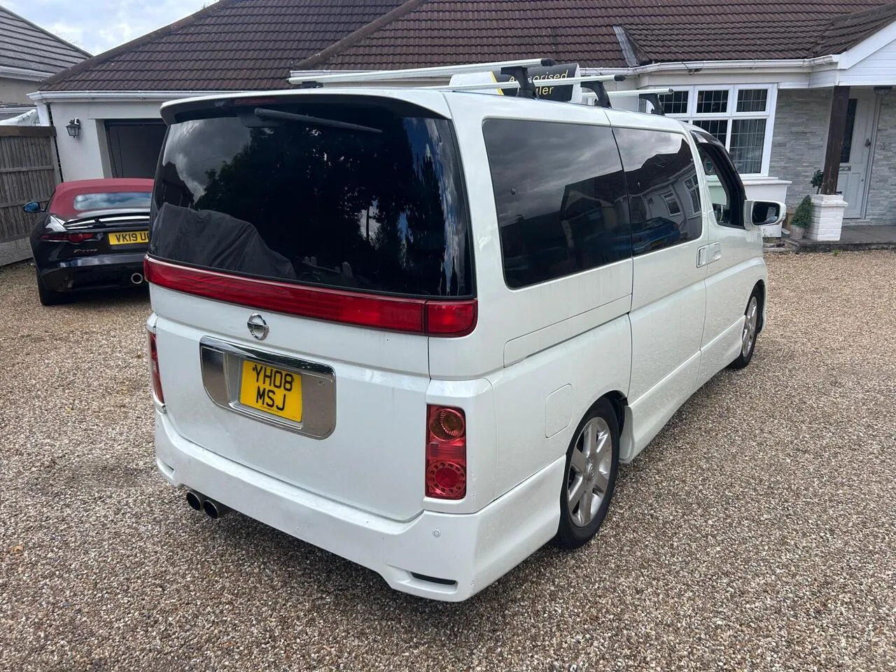 Nissan Elgrand 2021 photo 5