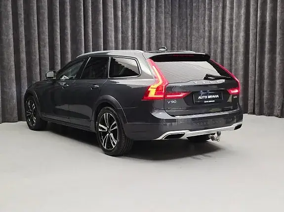 Volvo V90 Cross Country 2017 photo 5